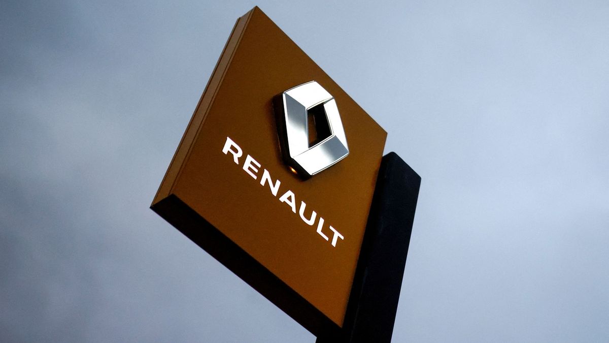 Renault po opuštění ruského trhu snížil prodej o 30 procent